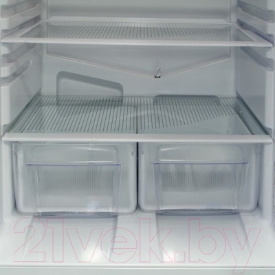 Холодильник с морозильником Indesit SB 200