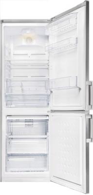 Холодильник с морозильником Beko CN332120S - с открытой дверью