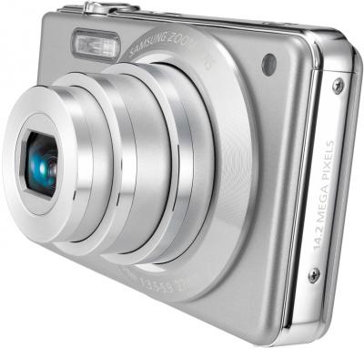 Компактный фотоаппарат Samsung ST70 (EC-ST70ZBPS) Silver - общий вид