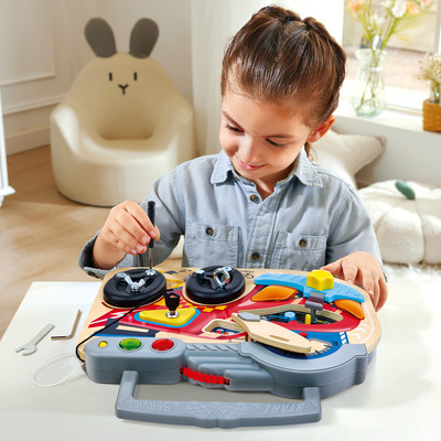 Бизиборд Hape Цвета и формы Маленький гонщик / E1120_HP -