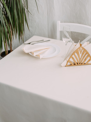 Скатерть Моготекс 1809Г-01 рис. 1346/110701 (280x150, гладь слоновая кость) - 