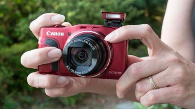 Компактный фотоаппарат Canon PowerShot SX700 HS (красный) - в использовании