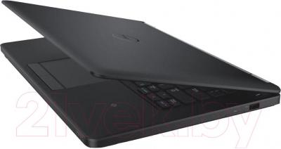 Ноутбук Dell Latitude 5450 (CA038LE5450EMEA_WIN) - вполоборота