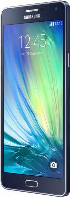 Смартфон Samsung Galaxy A7 / A700FD (черный) - вполоборота