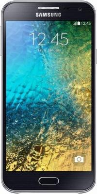 Смартфон Samsung E500H/DS Galaxy E5 (черный)