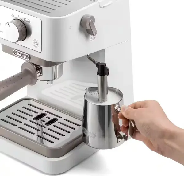 Кофеварка эспрессо DeLonghi EC260.W