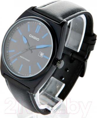 Часы наручные мужские Casio MTP-1343L-1B2EF - вполоборота