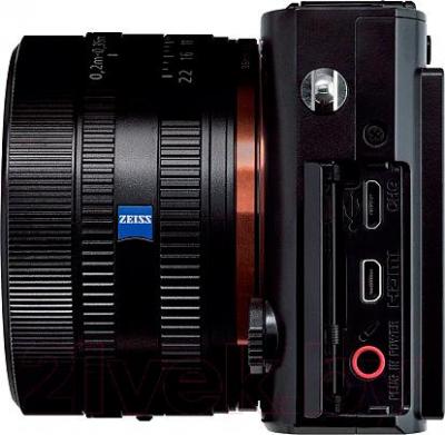 Компактный фотоаппарат Sony DSC-RX1R - вид сбоку