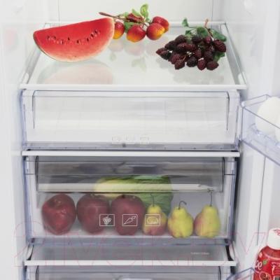 Холодильник с морозильником Beko GN163120W