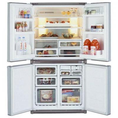 Холодильник с морозильником Sharp SJ-F72PCBE - внутренний вид
