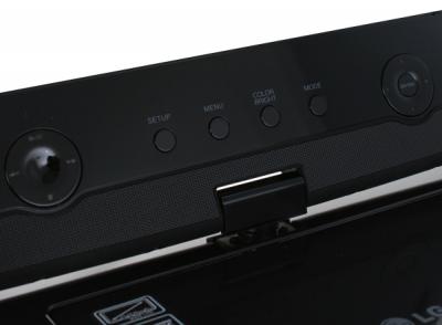 Портативный DVD-плеер LG DP482B - панель управления