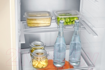 Холодильник с морозильником Samsung RB37J5271EF/WT