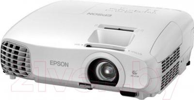 Проектор Epson EH-TW5100 - вполоборота