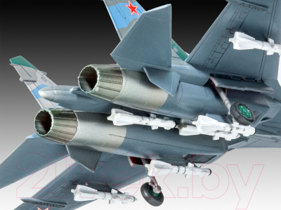 Сборная модель Revell Многоцелевой советский истребитель Су-27 Flanker 1:144 / 63948