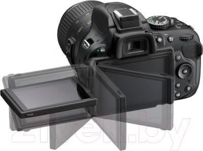 Зеркальный фотоаппарат Nikon D5200 Kit (18-55mm VR II, черный) - поворотный экран