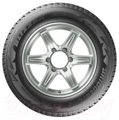 Зимняя шина Bridgestone Blizzak DM-V2 215/80R15 102R