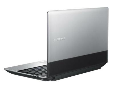 Ноутбук Samsung 300E5A (NP-300E5A-S01RU) - сзади повернут
