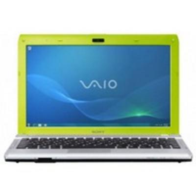 Ноутбук Sony VAIO VPCYB3Q1R/G - спереди
