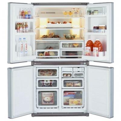 Холодильник с морозильником Sharp SJ-F78PESL - внутренний вид
