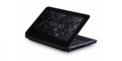 Ноутбук Sony VAIO VPCCA3X1R/BI - полуоткрытый сзади