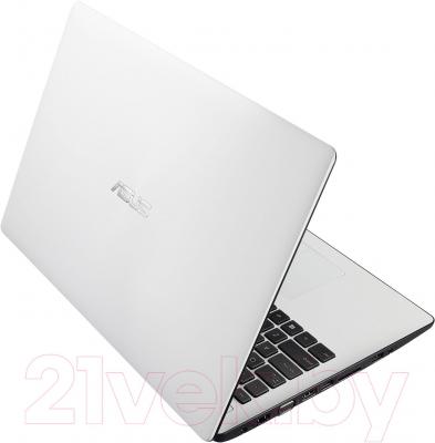 Ноутбук Asus X553MA-SX625B - вид сзади