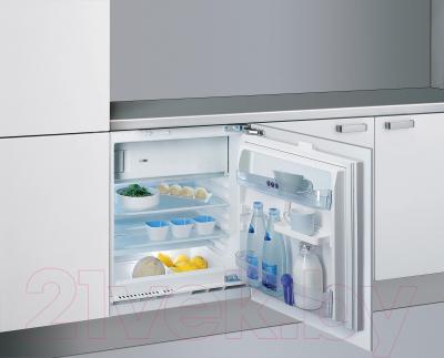 Встраиваемый холодильник Whirlpool ARG 590/A+ - общий вид