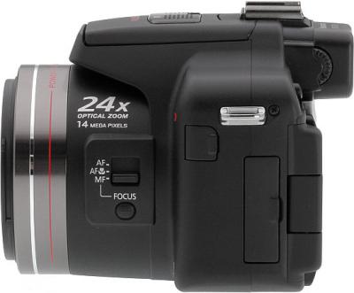 Беззеркальный фотоаппарат Panasonic Lumix DMC-FZ100  - вид сбоку