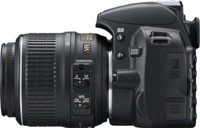 Зеркальный фотоаппарат Nikon D3100 Kit 18-55mm VR - Вид сбоку