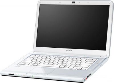 Ноутбук Sony VAIO VPCCA4S1R/W - Вид спереди