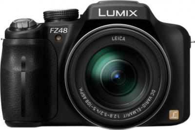 Компактный фотоаппарат Panasonic LUMIX DMC-FZ48EE-K - вид спереди