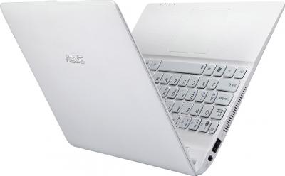 Ноутбук Asus EEE PC X101CH-WHI038S - вид сзади
