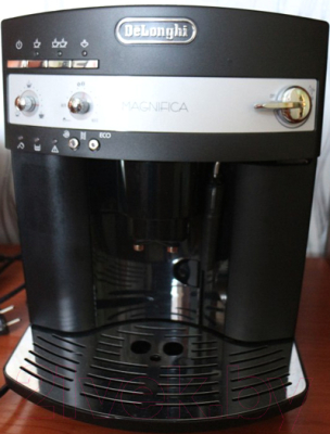 Кофемашина DeLonghi ESAM3000.B