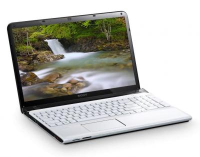 Ноутбук Sony SVE1511T1RW - спереди