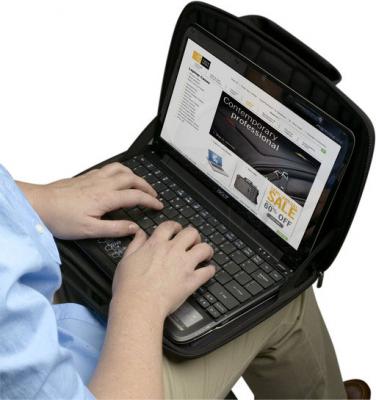 Чехол для ноутбука Case Logic QNS-111K - с ноутбуком