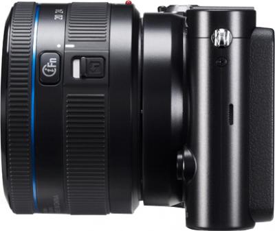 Беззеркальный фотоаппарат Samsung EV-NX1000 Black (EV-NX1000BABRU) - вид сбоку