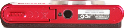 Компактный фотоаппарат Samsung ST76 (EC-ST76ZZFPRRU) Red - вид снизу