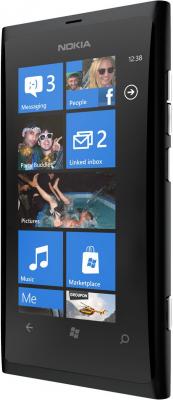 Смартфон Nokia Lumia 800 Matt Black - полубоком
