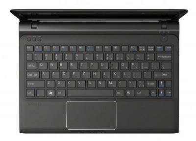Ноутбук Sony VAIO SVE1111M1RB - Вид сверху клавиатура