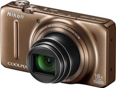 Компактный фотоаппарат Nikon COOLPIX S9200 Brown - общий вид