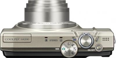 Компактный фотоаппарат Nikon COOLPIX S8200 Silver - вид сверху