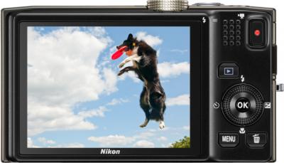 Компактный фотоаппарат Nikon COOLPIX S8200 Silver - вид сзади