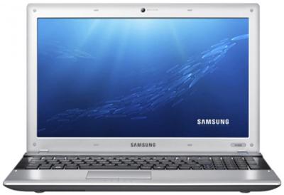 Ноутбук Samsung RV515 (NP-RV515-S09RU) - спереди