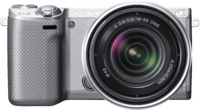 Беззеркальный фотоаппарат Sony Alpha NEX-5RK (серебристый) - вид спереди