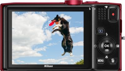 Компактный фотоаппарат Nikon COOLPIX S8200 Red - вид сзади