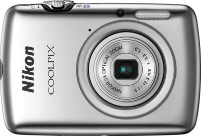 Компактный фотоаппарат Nikon Coolpix S01 Silver - вид спереди