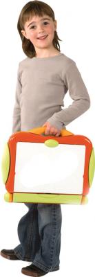 Набор для творчества Smoby Чемоданчик для рисования 28038 - ребенок с чемоданчиком