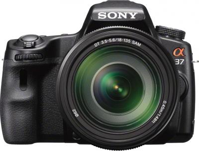Зеркальный фотоаппарат Sony SLT-A37M (черный) - вид спереди