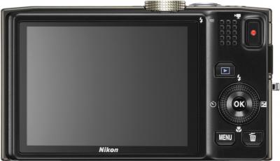 Компактный фотоаппарат Nikon Coolpix S8200 White - вид сзади
