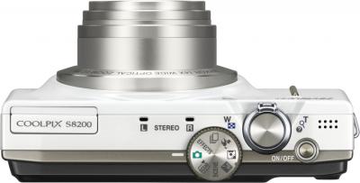 Компактный фотоаппарат Nikon Coolpix S8200 White - вид сверху