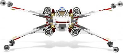 Конструктор Lego Star Wars Истребитель X-wing (9493) - вид истребителя спереди